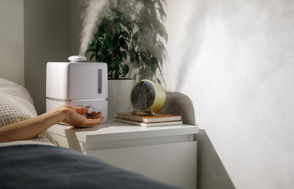 Для чего нужен ионизатор воздуха для квартиры и так ли он полезен