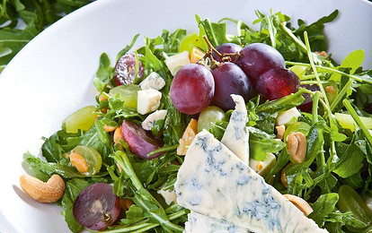 Салат с сыром