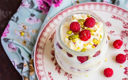 Сливочный мусс с малиной