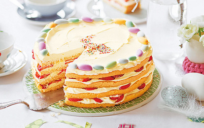 Торт с клубникой