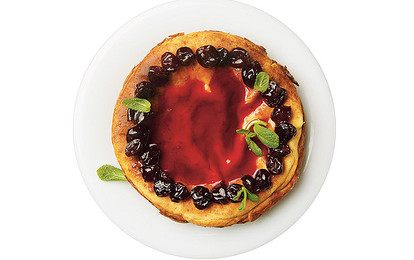 Творожник с соусом