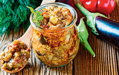 Салат из баклажанов со сладким перцем и морковью