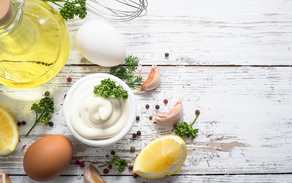 За здоровое питание: 5 рецептов майонеза в домашних условиях (видео)