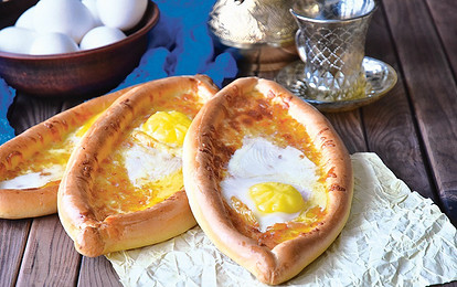 Хачапури по-аджарски