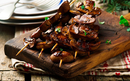 Как приготовить шампиньоны на мангале: 9 оригинальных рецептов