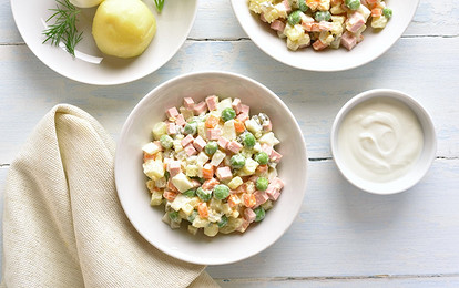 Полезные заправки для салата из йогурта: 7 лучших рецептов на каждый день