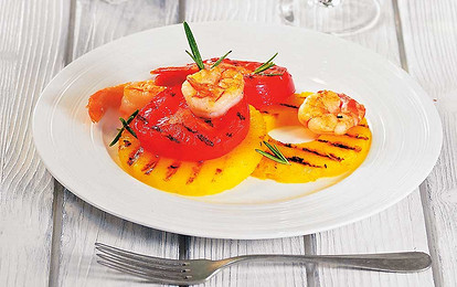 Креветки с ананасами-гриль