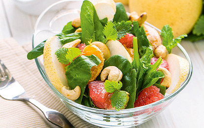 Салат с мандаринами и грушами