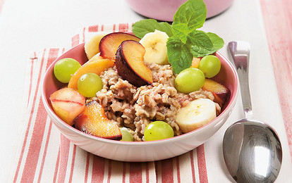 Овсяная каша с фруктами