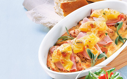 Филе индейки с ананасами и шалфеем