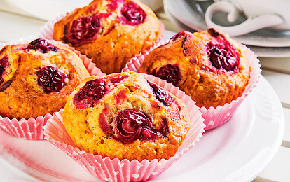 Миндальные кексики с вишней