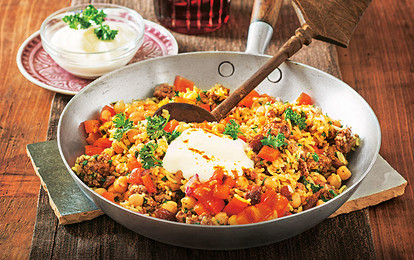 В восточном стиле: рис с мясом, изюмом и карри