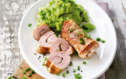 Рулетики из свинины с брокколи