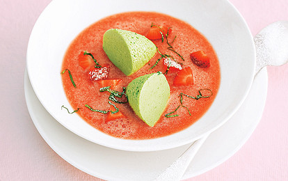Клубничный суп с шампанским