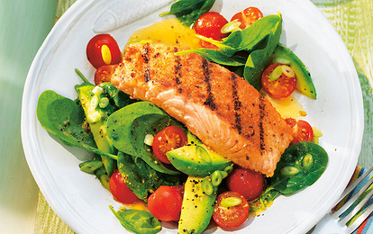 Рецепты с красной рыбой: киш, салат, оладьи