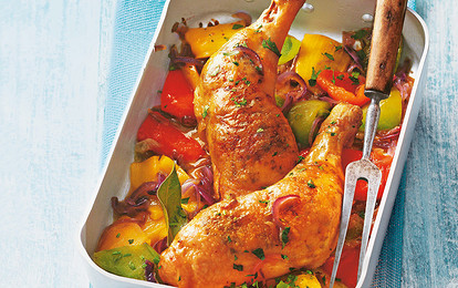 Куриные окорочка с овощами