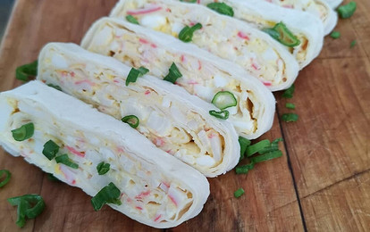 Хорошо забытое старое: 5 рецептов начинки для лаваша с крабовыми палочками