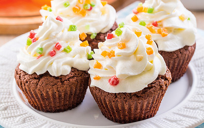 Капкейки с молоком и цукатами