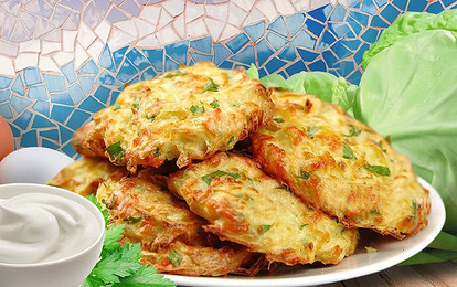 Постные оладьи из квашеной капусты