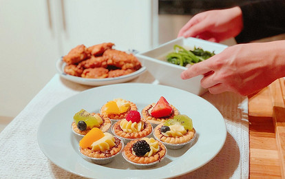 Скоро праздник: 6 простых начинок для тарталеток на закуску