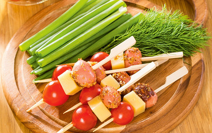 Сосиски на шпажках