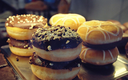 Кофейные пончики с вареньем