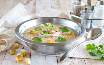 Итальянский, грибной и классический: готовим супы из курицы в мультиварке