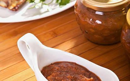 Ткемали с перцем чили