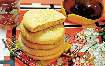 Постные лепешки с капустной начинкой