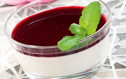 Панакота с соусом