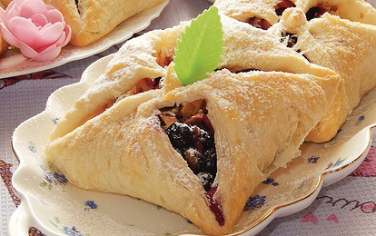 Пирожки с ягодной начинкой