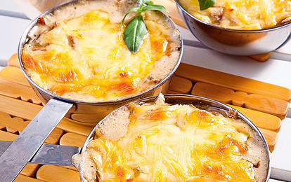 Закуска для субботнего обеда: рецепт грибного жульена