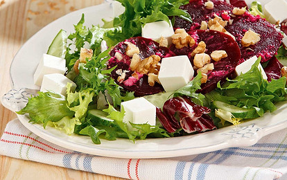 Салат из свеклы с  огурцом