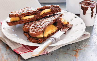 Вафли с бананами и нугой