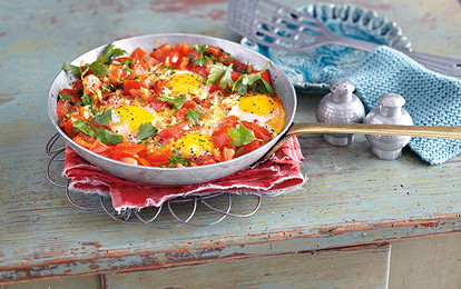 Шакшука с помидорами и сладким перцем