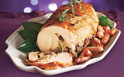 Рулет из индейки с клюквой