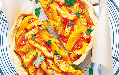 Закусочный пирог из тыквы с перцем чили