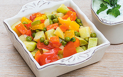 Легкий салат с луком-пореем (фото)