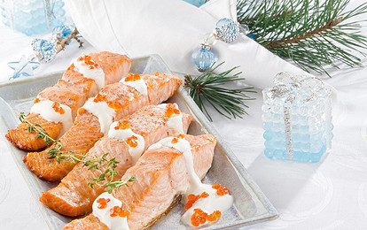 Красная рыба в сливочном соусе с красной икрой