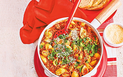 Сытный обед: рецепт пасты с говядиной и грибами