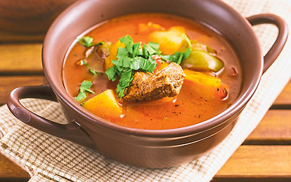 Гуляш с картофелем 