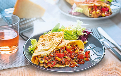 Обед на Масленицу: рецепт блинчиков «Болоньезе»