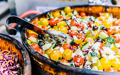 9 отличных вариантов заправки для греческого салата в домашних условиях