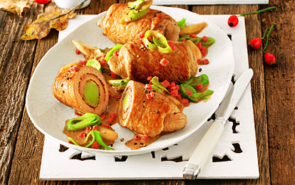 Как любят итальянцы: рецепт рулетиков с оливками и базиликом