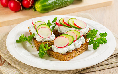 Тосты с творожным кремом