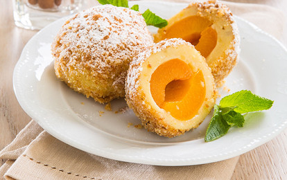 Картофельные шарики с абрикосами