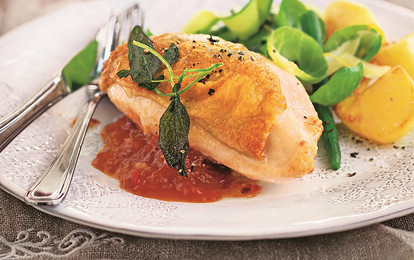 Куриная грудка с шалфеем и фетой