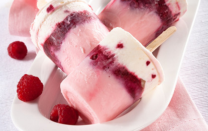 Мороженое из йогурта и малины