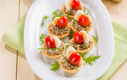 Тарталетки с печенью трески