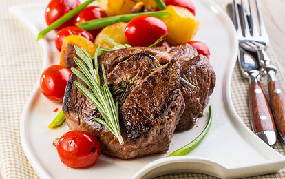 Медальоны из говядины с розмарином